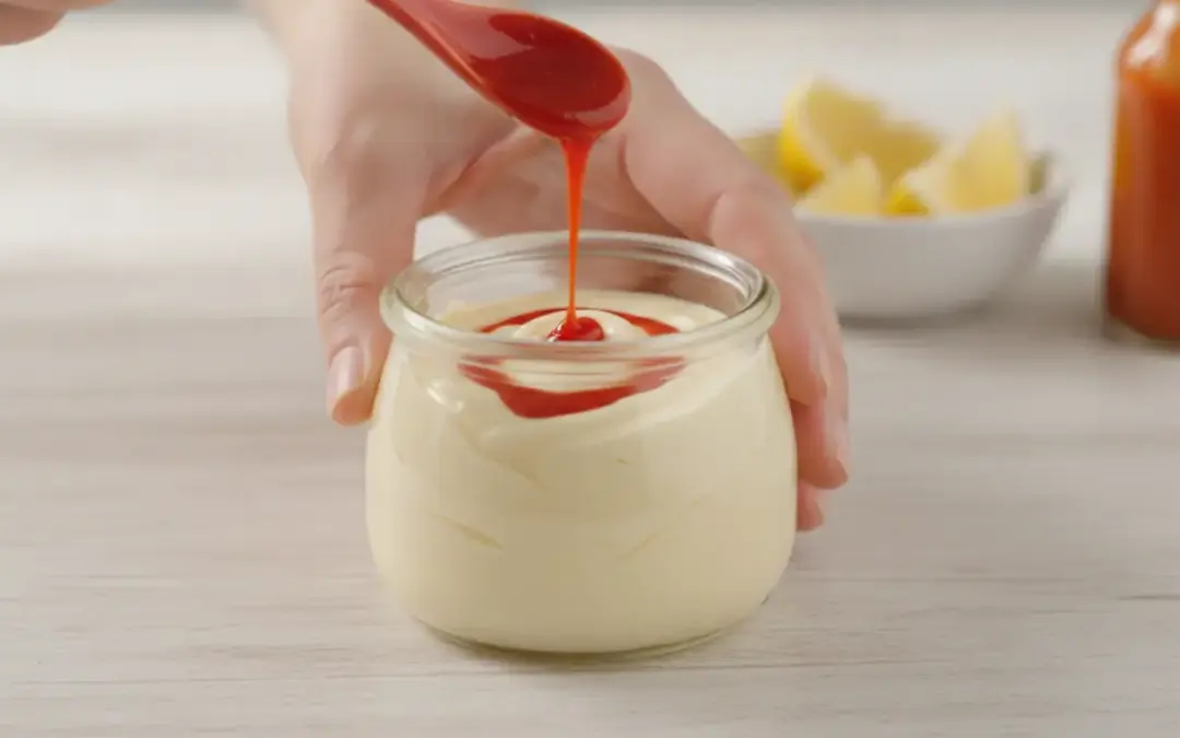 Spicy Mayo Rezept: So gelingt die scharfe Sauce